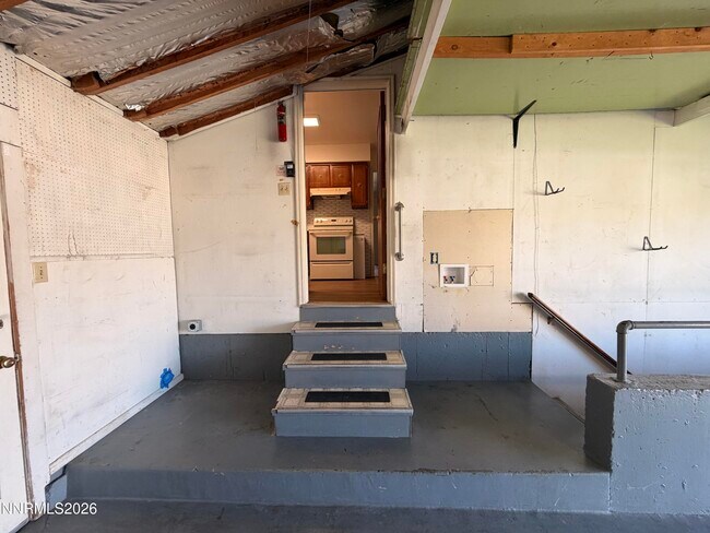 Building Photo - 751 Balzar Cir