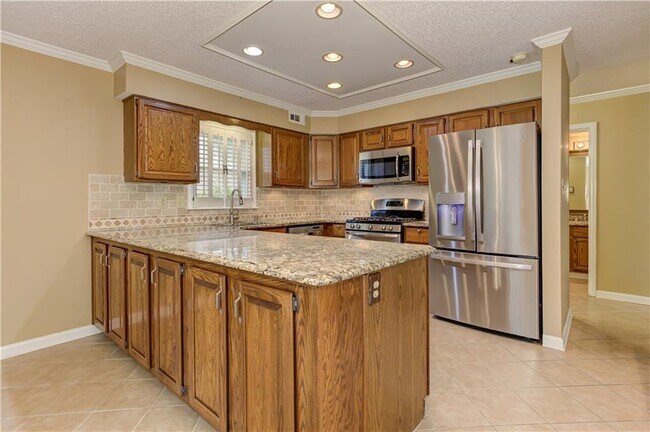 Building Photo - 60 Heartwood Dr NE