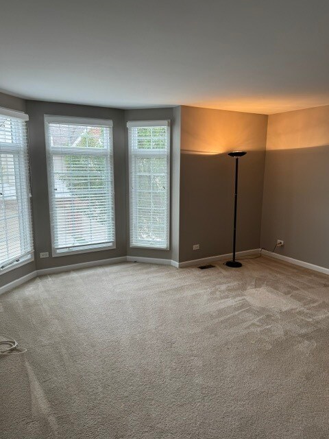 Building Photo - 140 Roundtree Ct