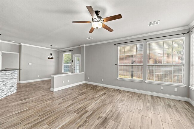 Building Photo - 1600 Viki Lynn Ct