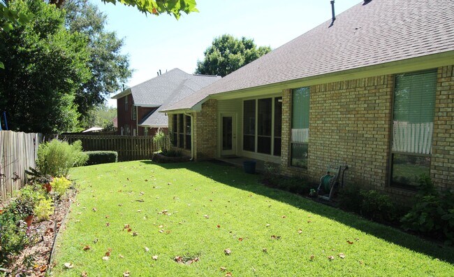 Building Photo - Coming Soon: 3 bedroom 2 bathroom home in Tyler!