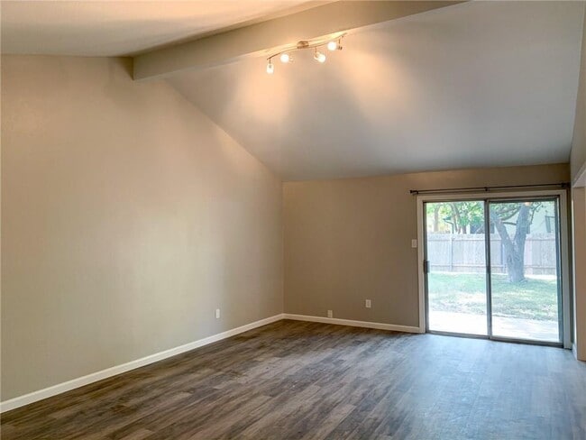 Building Photo - 11640 Parkfield Dr
