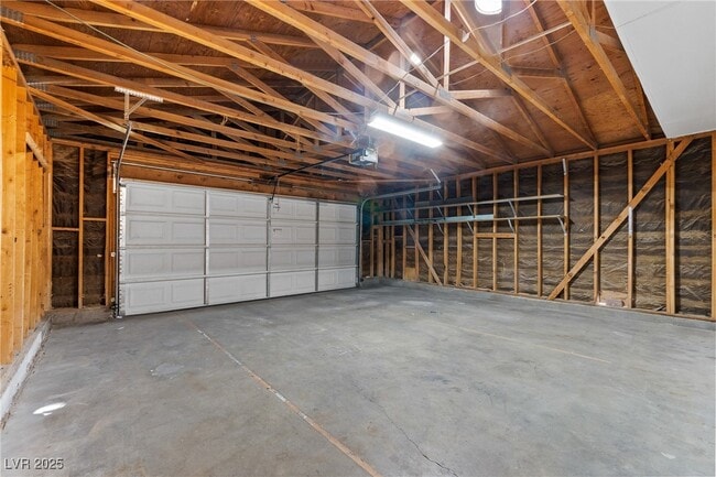 Building Photo - 4705 E Washington Ave