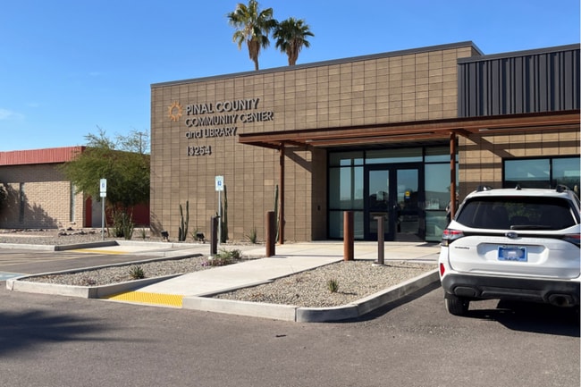 Building Photo - 2Bed/1.5Bath House in Arizona City! Ready for Immediate Move-In! -- RV GATE! NO HOA!