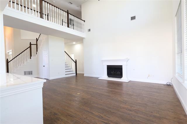 Building Photo - 5901 Louisville Dr