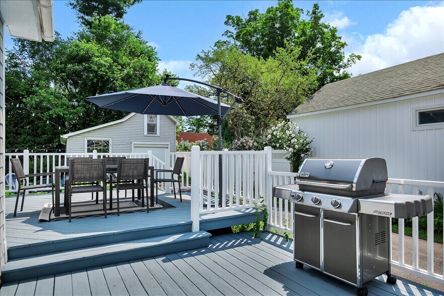 Building Photo - 10 Ritchie Pl