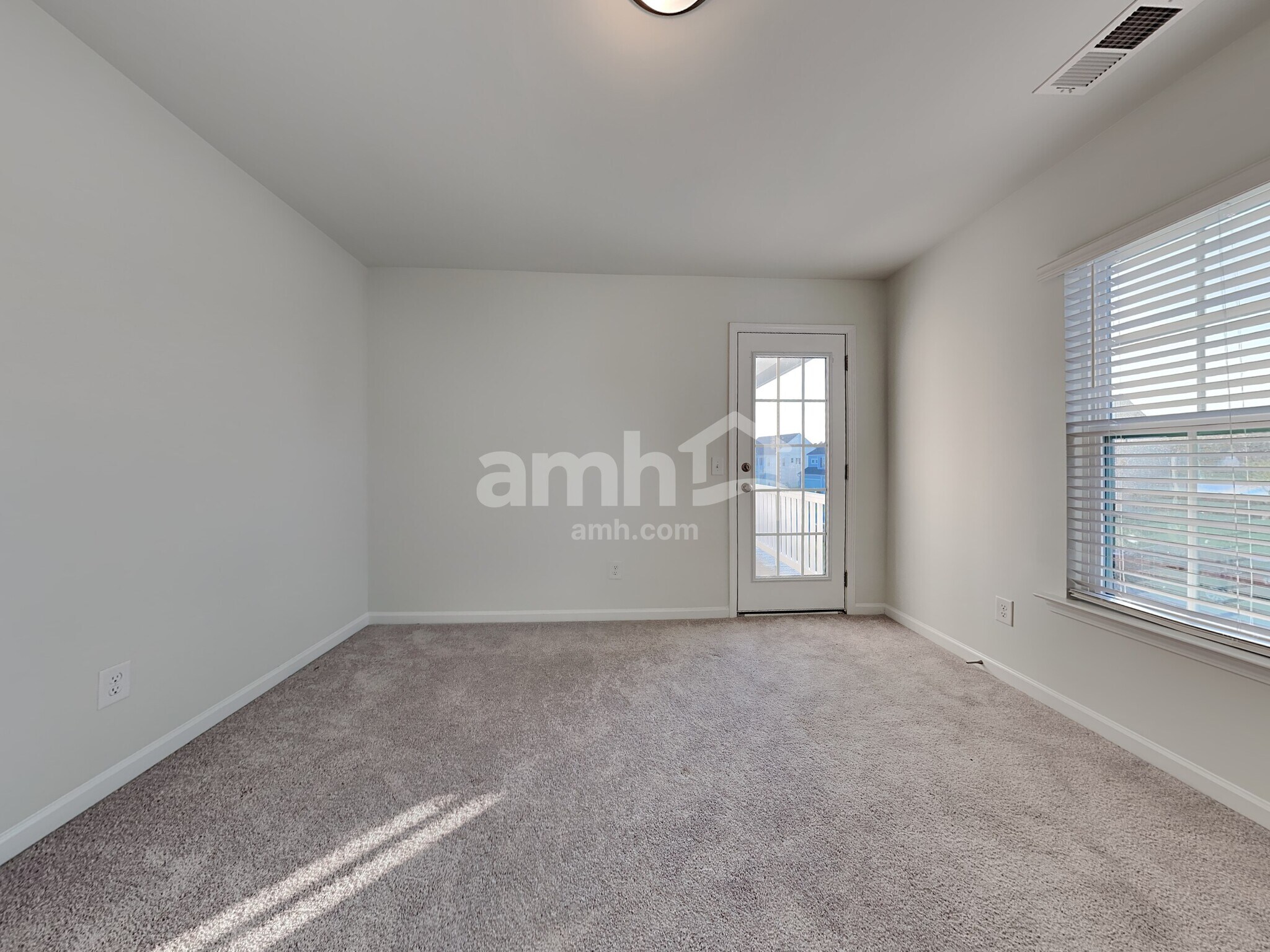 Building Photo - 139 Stagecoach Ave