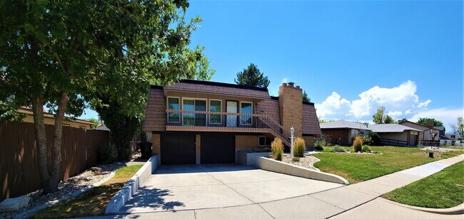 Building Photo - Murray Gem