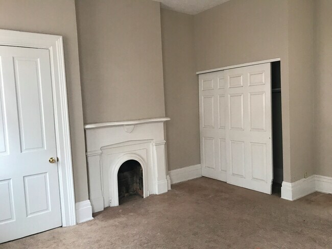 Building Photo - 801 Willard St