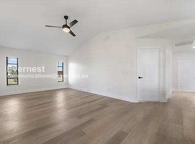 Building Photo - 1304 SE 11th St