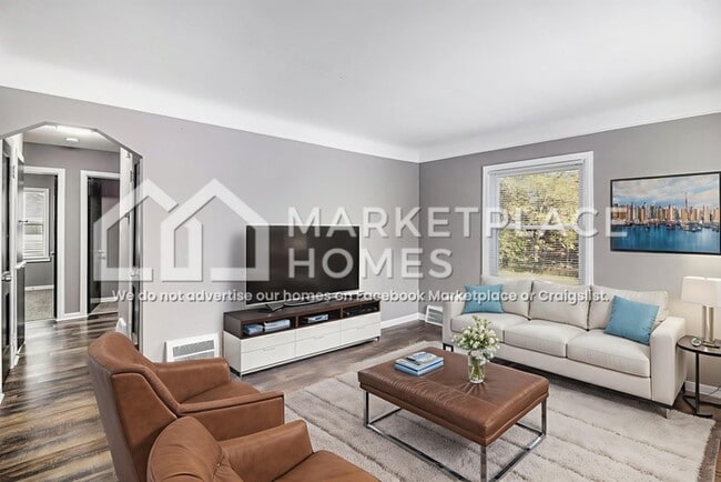 Building Photo - 16487 Edmore Dr