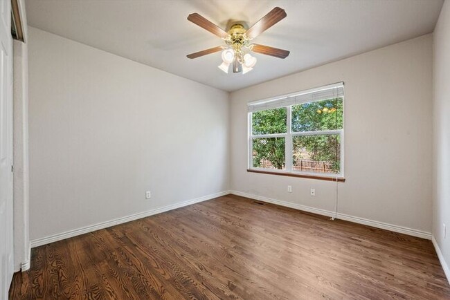 Building Photo - Beautiful 4-Bedroom Home in Lakewood with Finished Basement & Private Backyard