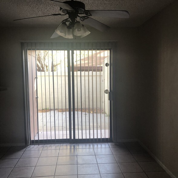 Building Photo - 901 Castle Heights Dr