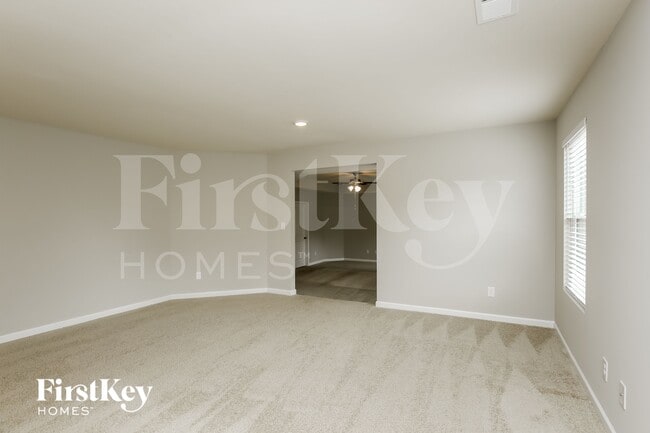 Building Photo - 917 Harmonyview Dr