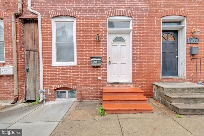 Building Photo - 1742 E Lombard St