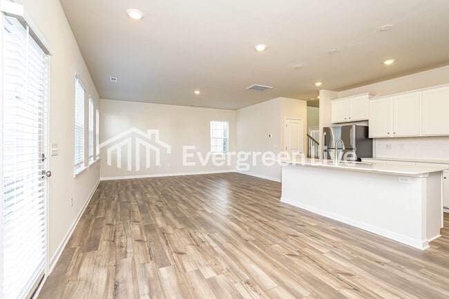 Building Photo - 828 Pear Blossom Ct