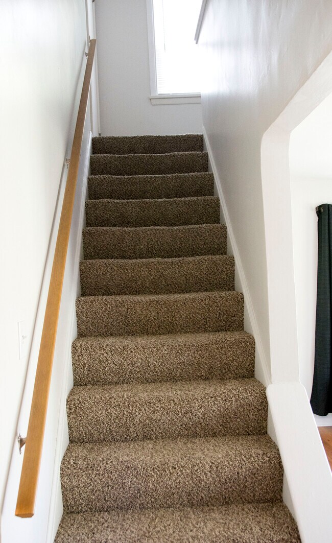 Building Photo - 1242 Genesee Ave