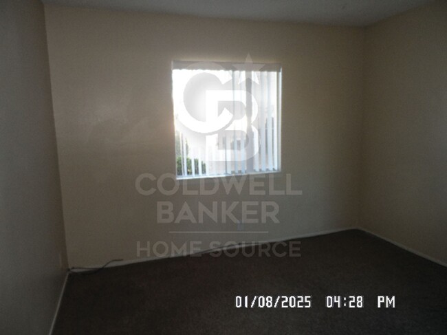 Building Photo - 3 Bedrooms, 2 Bathrooms, 1341 sq. ft.2 Car...