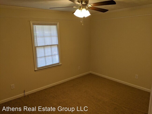 Building Photo - 2 br, 1 bath House - 661 Maplewood Lane