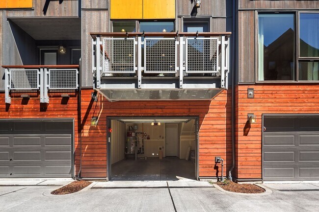 Building Photo - 3bd/3ba Seattle Townhome