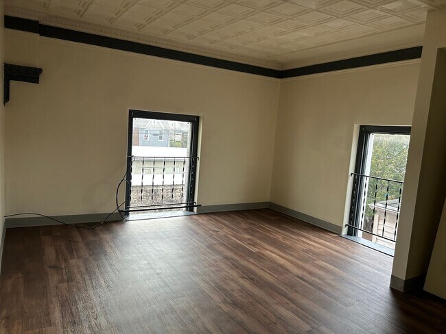 Building Photo - 624 Chestnut St