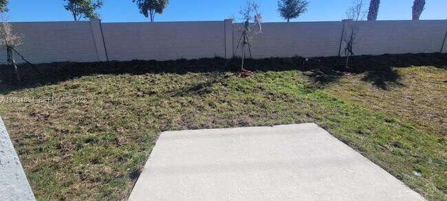 Building Photo - 2031 Punch Bowl Ave