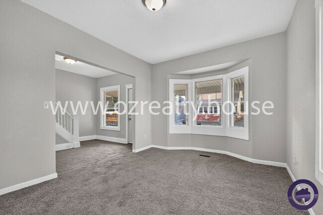 Building Photo - 640 Nesslewood Ave