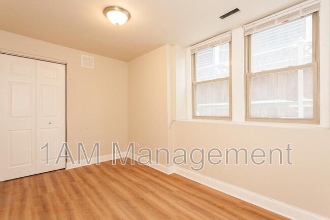 Building Photo - 4249 N Lawndale Ave