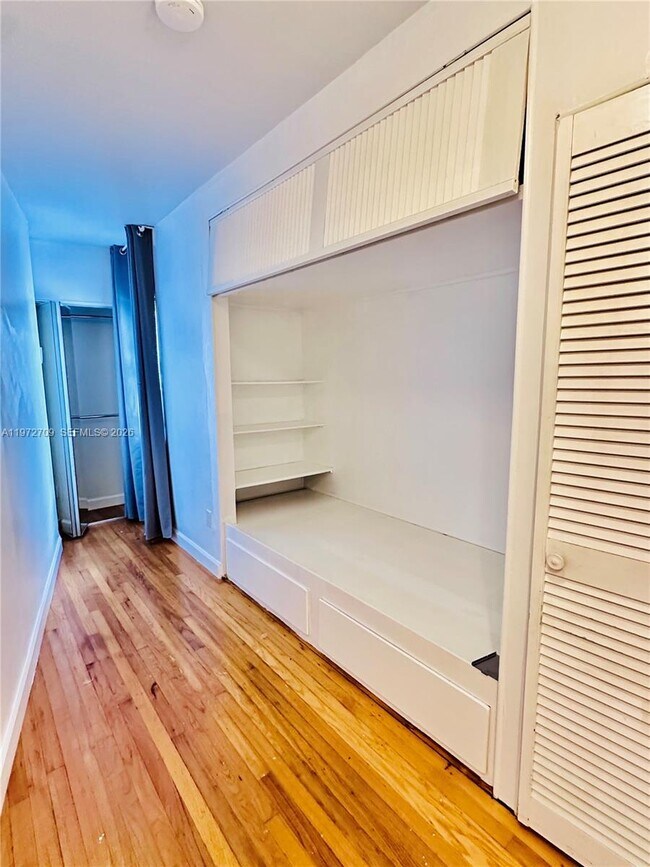 Building Photo - 1180 SW 22nd Terrace