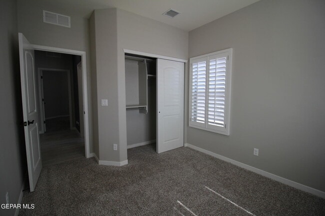 Building Photo - 509 Cedarwood Ave