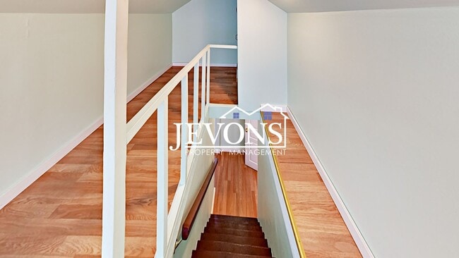 Building Photo - Pet-friendly single-family home in Tieton ...