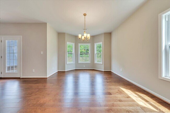 Building Photo - 261 Crystal Ln