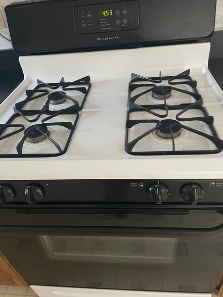 Gas stove - 21 Pleasant St