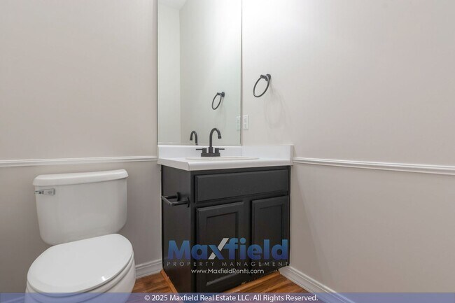 Building Photo - Beautiful 6BD, 3.5BTH, 3GAR Home in Cranberry Hills