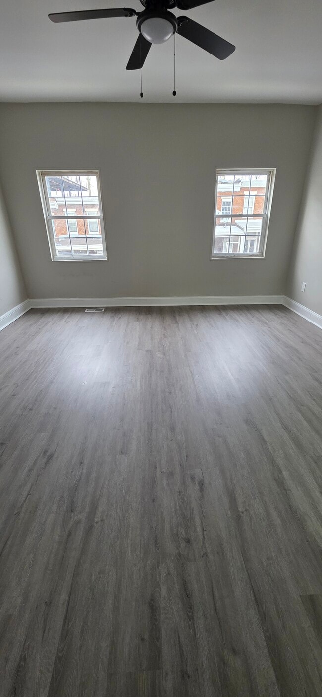 Building Photo - 2125 E Oliver St