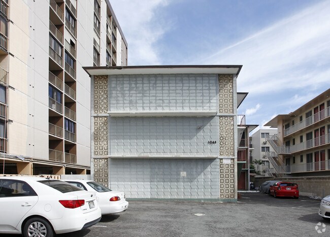 Building Photo - 1248 Lunalilo St