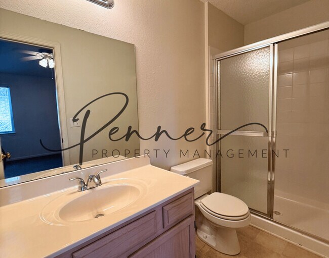 Building Photo - 4616 NE Whispering Winds Dr