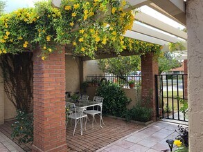 Building Photo - Lovely Home in 45+ Active Adult Community of Leisure World Available May through October 2026!