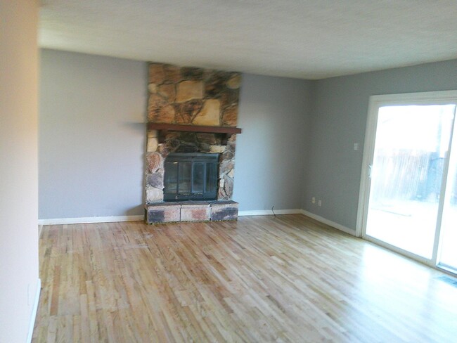 Building Photo - 3BR, 2 Bath, 2 Car Home in Sparks