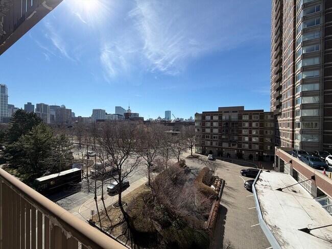 Building Photo - 10 Museum Way