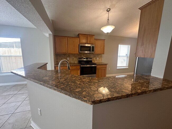 Building Photo - Coastal Living, Close to the Beaches, Comm...