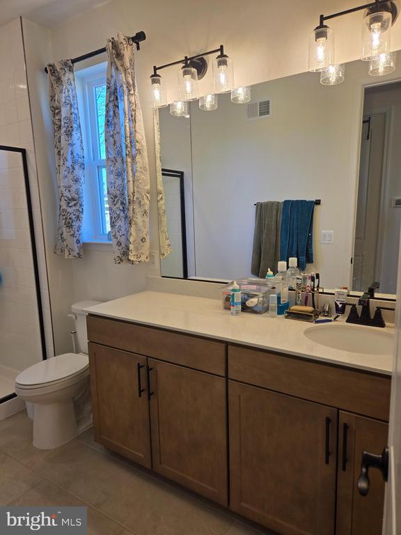 Building Photo - 609 Clover Ln