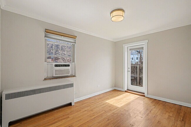 Building Photo - Stylish living in the heart of Mayfair - adorable 1 bedroom - 1 bathroom