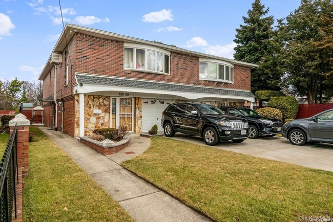 Primary Photo - 155-09 Locke Ave