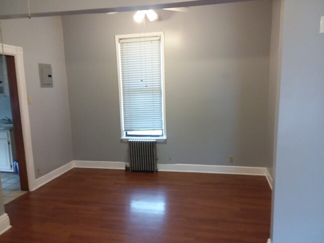Building Photo - 30 Suydam St