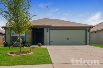 Building Photo - 118 Bush Dr