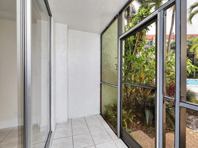 Building Photo - 5300 NE 24th Terrace