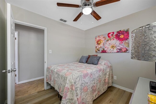 Building Photo - 4704 W Wyoming Ave