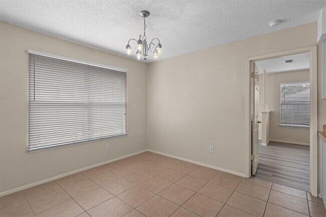 Building Photo - 11614 Tanglebriar Trail