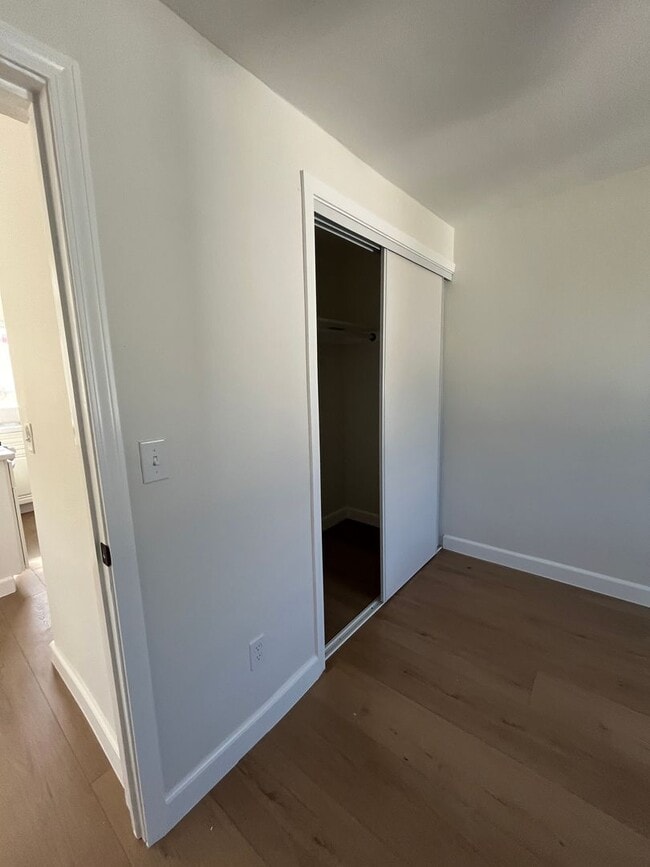 Building Photo - Beautifully Remodeled 2 Bed / 1 Bath Home in Orange